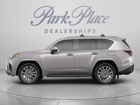 Used 2023 Lexus LX 600 4WD w/ Accessory Package (Z1) image 2