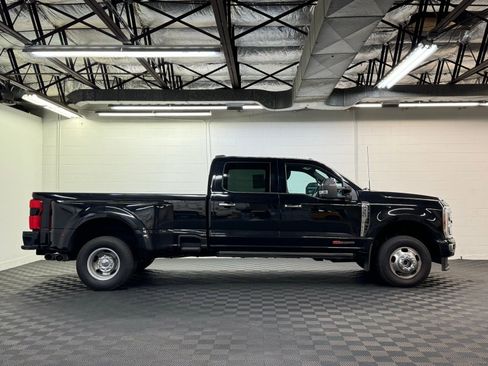 Used 2024 Ford F350 Platinum AWD/4WD image 4