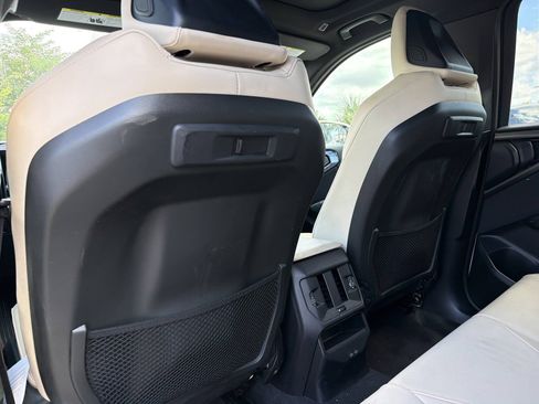 Certified 2025 BMW X3 xDrive30i w/ Premium Package AWD/4WD image 19