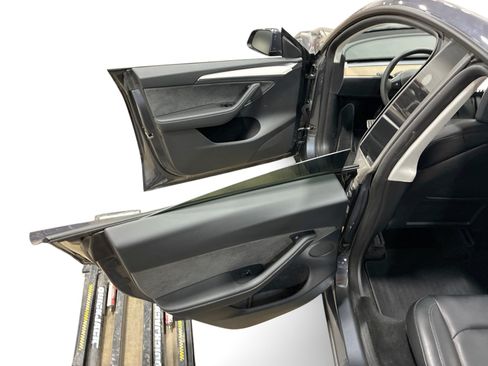 Certified 2023 Tesla Model Y Performance AWD/4WD image 10