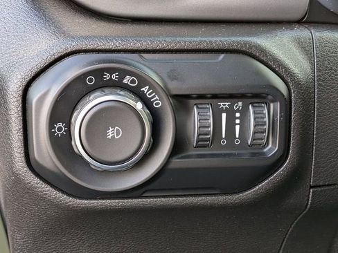 Used 2021 Jeep Wrangler Unlimited Sport AWD/4WD image 26