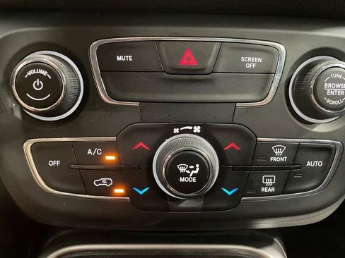 Used 2020 Jeep Compass Latitude w/ Popular Equipment Group AWD/4WD image 31