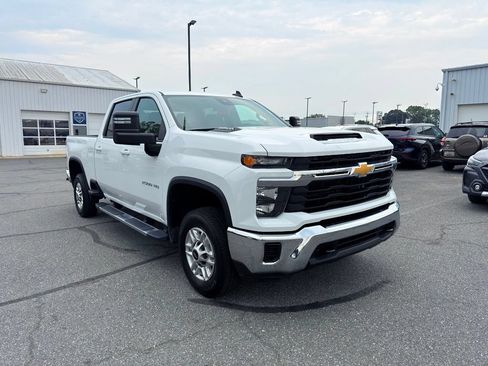 Used 2024 Chevrolet Silverado 2500 LT RWD image 7