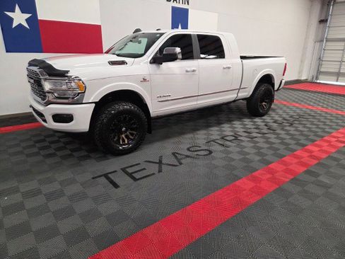 Used 2019 RAM 2500 Limited image 3