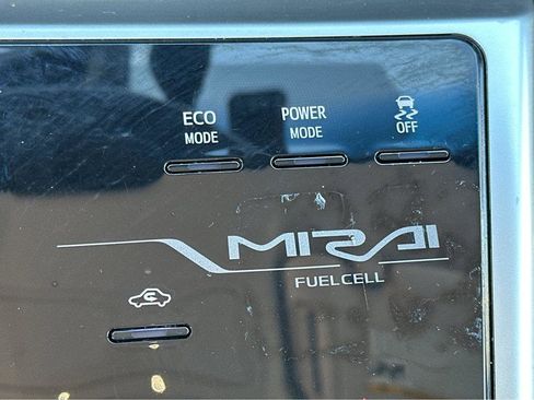 Used 2018 Toyota Mirai image 29