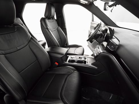 Used 2020 Ford Explorer ST w/ ST Street Pack image 20