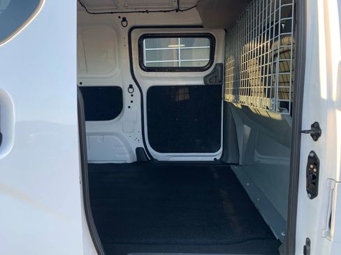 Used 2020 Nissan NV200 SV w/ Sliding Glass Door Package image 27