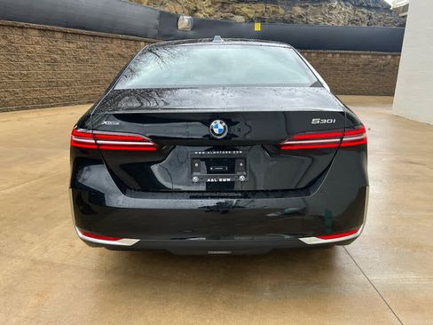 Used 2025 BMW 530i xDrive 530i xDrive image 4