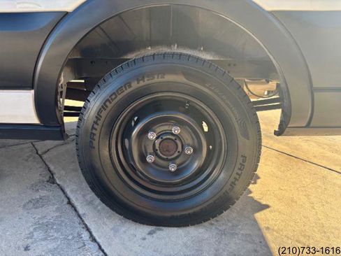 Used 2019 Ford Transit 250 148 Medium Roof image 29