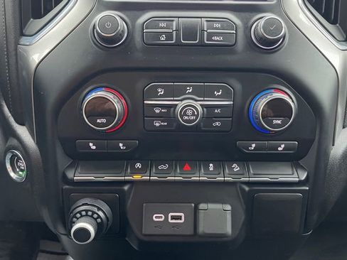 Used 2019 Chevrolet Silverado 1500 LT w/ All-Star Edition image 21