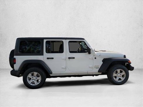 Used 2018 Jeep Wrangler Unlimited Sport S image 4