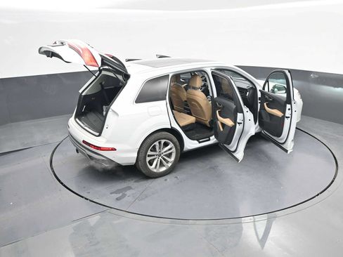 Used 2025 Audi Q7 3.0T Prestige w/ Prestige Package AWD/4WD image 43