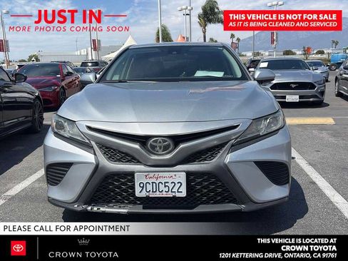 Used 2019 Toyota Camry SE w/ Protection Package (Q2) FWD image 2