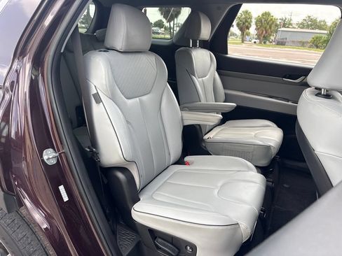 Used 2024 Hyundai Palisade SEL FWD image 15