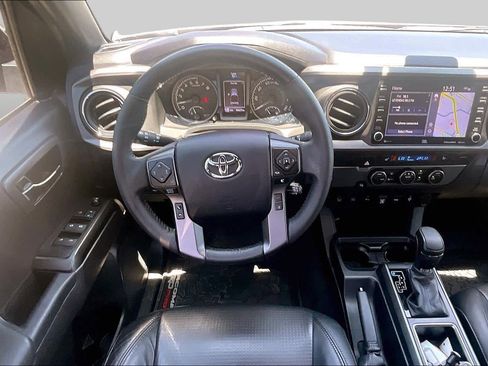 Used 2022 Toyota Tacoma TRD Sport w/ TRD Premium Sport Package RWD image 6
