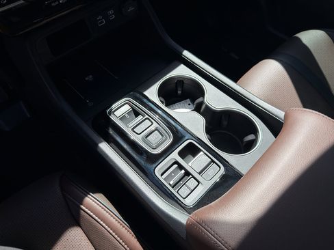 Used 2025 Honda Pilot Elite image 22