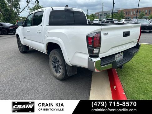 Used 2020 Toyota Tacoma SR5 RWD image 6