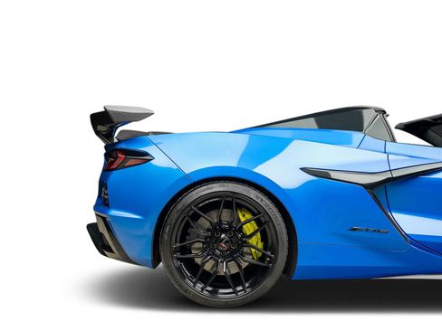 Used 2024 Chevrolet Corvette Z06 w/ Stealth Interior Trim Package image 37