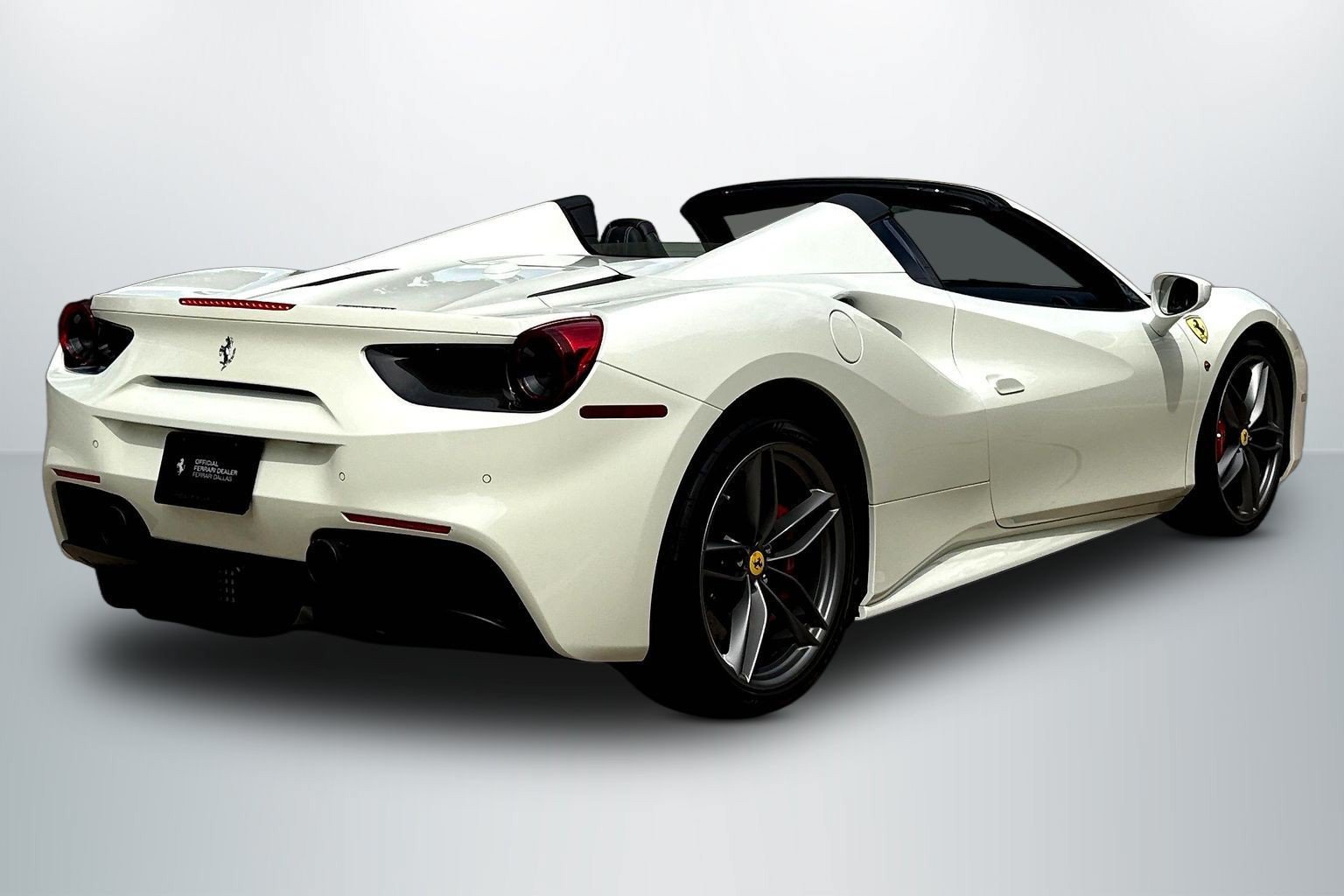 Used 2018 Ferrari 488 Spider RWD image 7