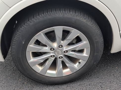 Used 2018 Buick Envision Essence FWD image 11