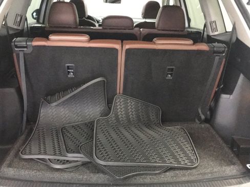 Used 2023 Volkswagen Atlas SE w/ Panoramic Sunroof Package FWD image 14