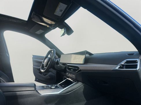 Used 2025 BMW i4 xDrive40i w/ Parking Assistance Package image 11