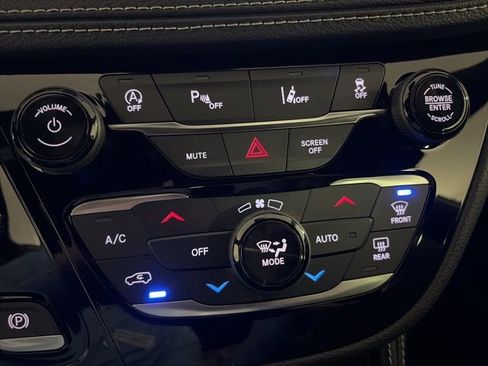New 2026 Chrysler Pacifica Limited FWD image 41