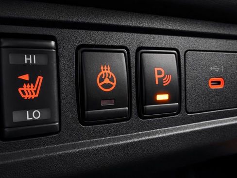 Used 2024 Nissan Frontier PRO-4X w/ Pro Convenience Package image 25