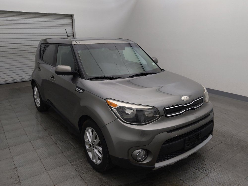 Used 2019 Kia Soul + FWD image 13