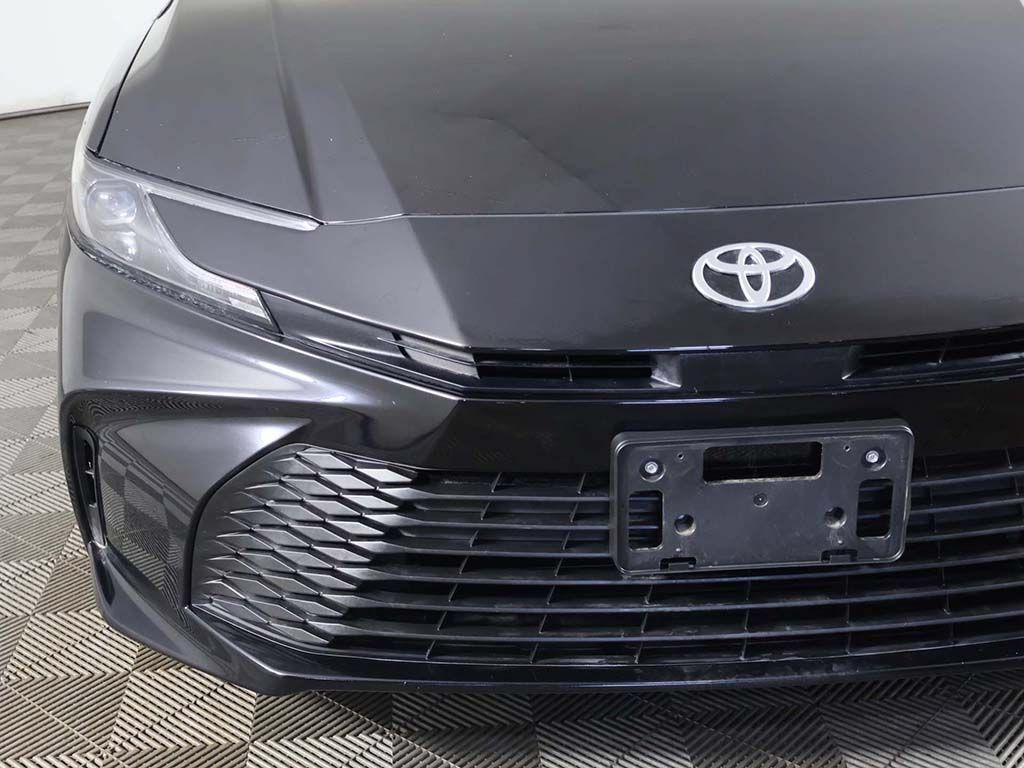 Used 2025 Toyota Camry LE FWD image 11