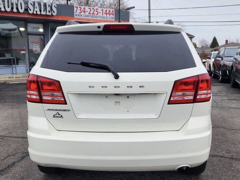 Used 2018 Dodge Journey SE w/ Blacktop Package image 11
