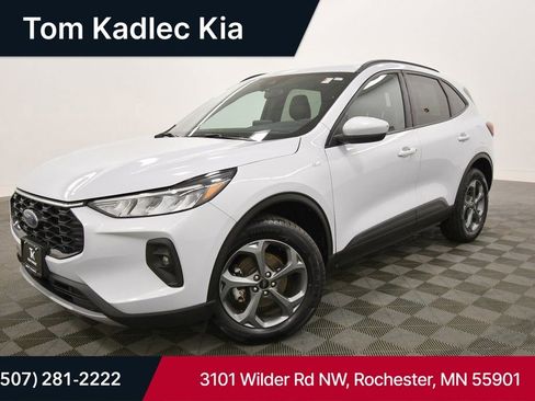 Used 2025 Ford Escape ST-Line Select image 1