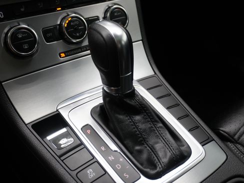 Used 2013 Volkswagen CC Lux image 19