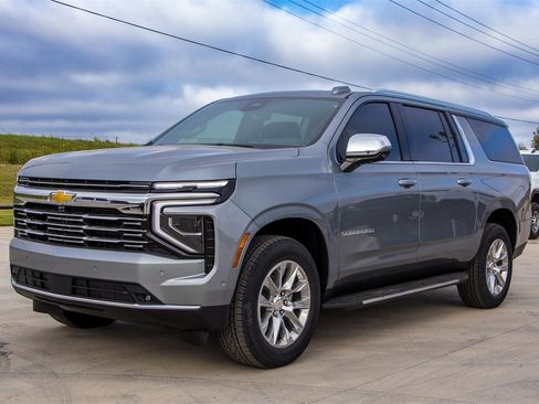 New 2026 Chevrolet Suburban Premier image 2