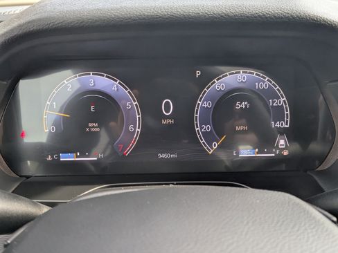 Used 2025 Jeep Grand Cherokee Altitude image 10