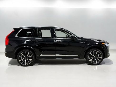 Used 2023 Volvo XC90 B6 Plus w/ Protection Package image 7