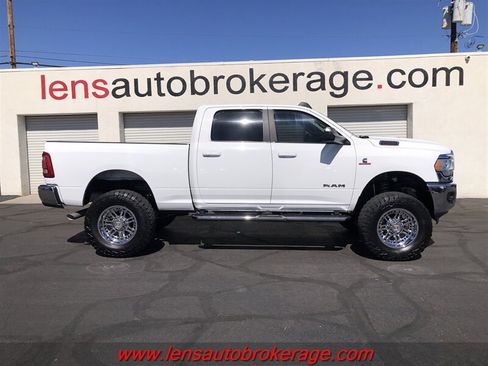 Used 2022 RAM 2500 Big Horn w/ Level 1 Equipment Group AWD/4WD image 1