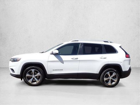 Used 2019 Jeep Cherokee Limited AWD/4WD image 2