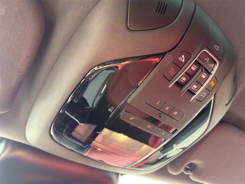 Used 2023 Maserati Levante Modena image 24