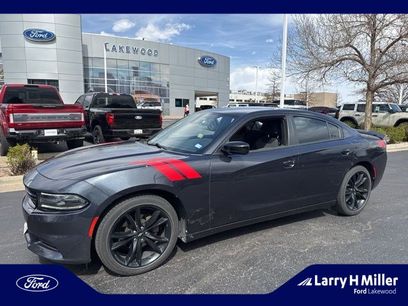 Used 2017 Dodge Charger SE w/ Blacktop Package