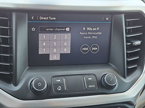 Used 2022 GMC Acadia SLE w/ Driver Convenience Package FWD image 28