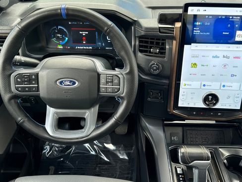 Used 2023 Ford F150 Lightning Lariat w/ Equipment Group 511A High image 17