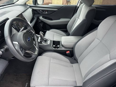 Used 2023 Subaru Outback Premium AWD/4WD image 6