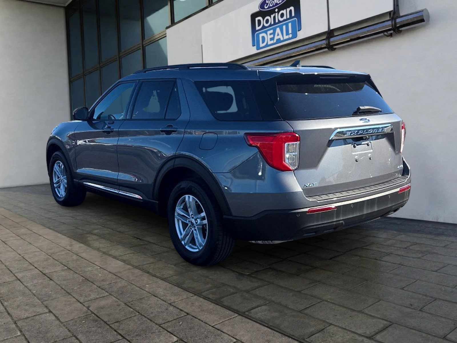 Certified 2022 Ford Explorer XLT AWD/4WD image 5