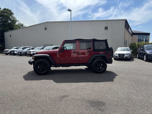 Used 2013 Jeep Wrangler Unlimited Sport AWD/4WD image 4