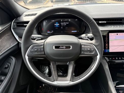New 2026 Jeep Grand Cherokee Altitude AWD/4WD image 20