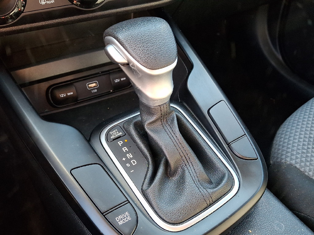 Used 2023 Kia Soul LX w/ LX Technology Package FWD image 14
