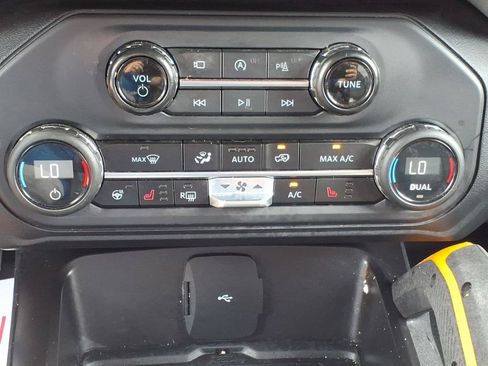 Used 2023 Ford Bronco Badlands AWD/4WD image 19