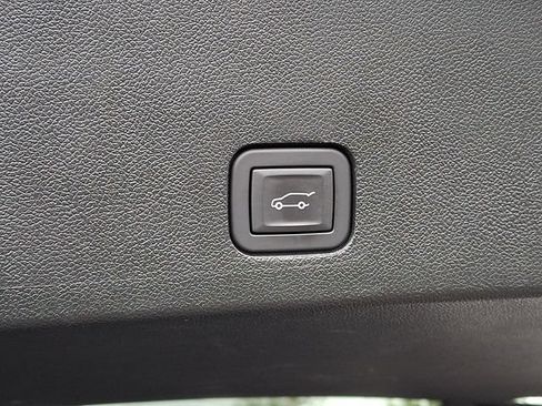 Certified 2024 Cadillac XT6 Premium Luxury w/ LPO, Floor Liner Package FWD image 25