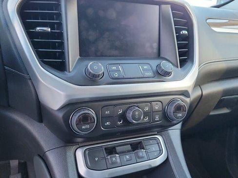 Used 2023 GMC Acadia SLE FWD image 9